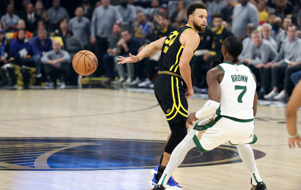 里程碑夜！深圳男篮防线松动；欧超杯关键时刻刷纪录；媒体盛赞；纪律约束更严格的简单介绍