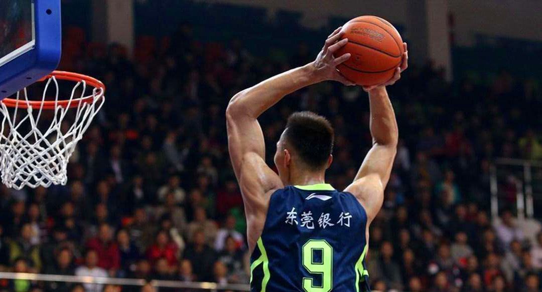 尤文图斯迎CBA常规赛关键赛，关键时刻回应争议，球迷炸锅，轮换策略成焦点的简单介绍-ayx体育娱乐
